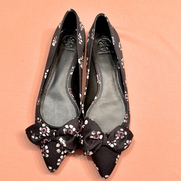 Tory Burch Shoes - New Tory, Burch floral satin flat shoes. Size 7 1/2
